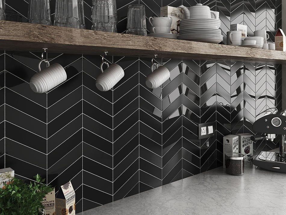 Obklad Chevron Wall Black Matt Right 5,2x18,6