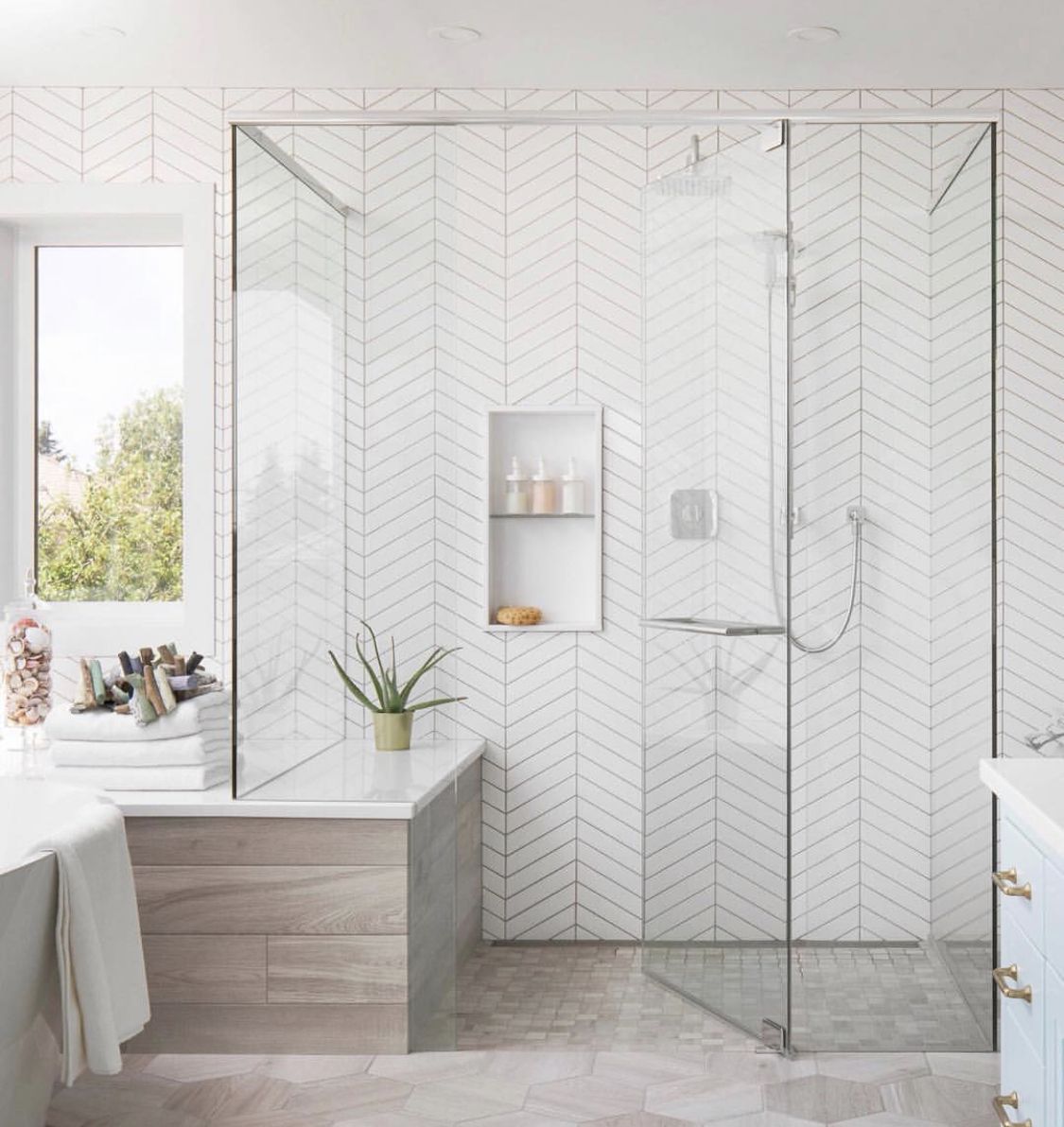 Obklad Chevron Wall White Right 5,2x18,6