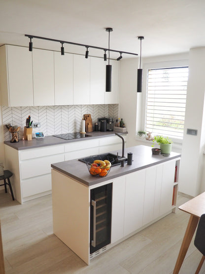 Obklad Chevron Wall White Matt Right 5,2x18,6