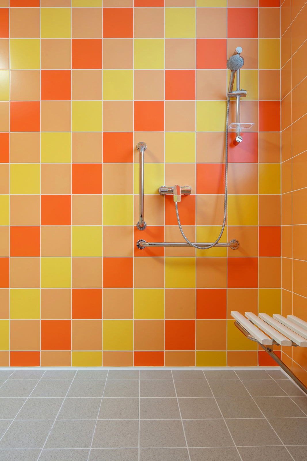 Obklad Color One oranžovočervená 15x15 lesk